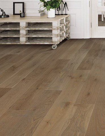 The Northwest Ohio area’s best hardwood flooring store is Genoa Custom Interiors